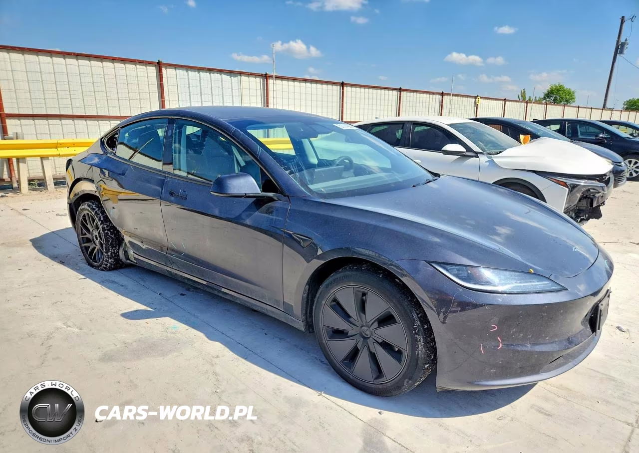 2025 Tesla Model 3 VIN:5YJ3E1EA2SF971186 - 4