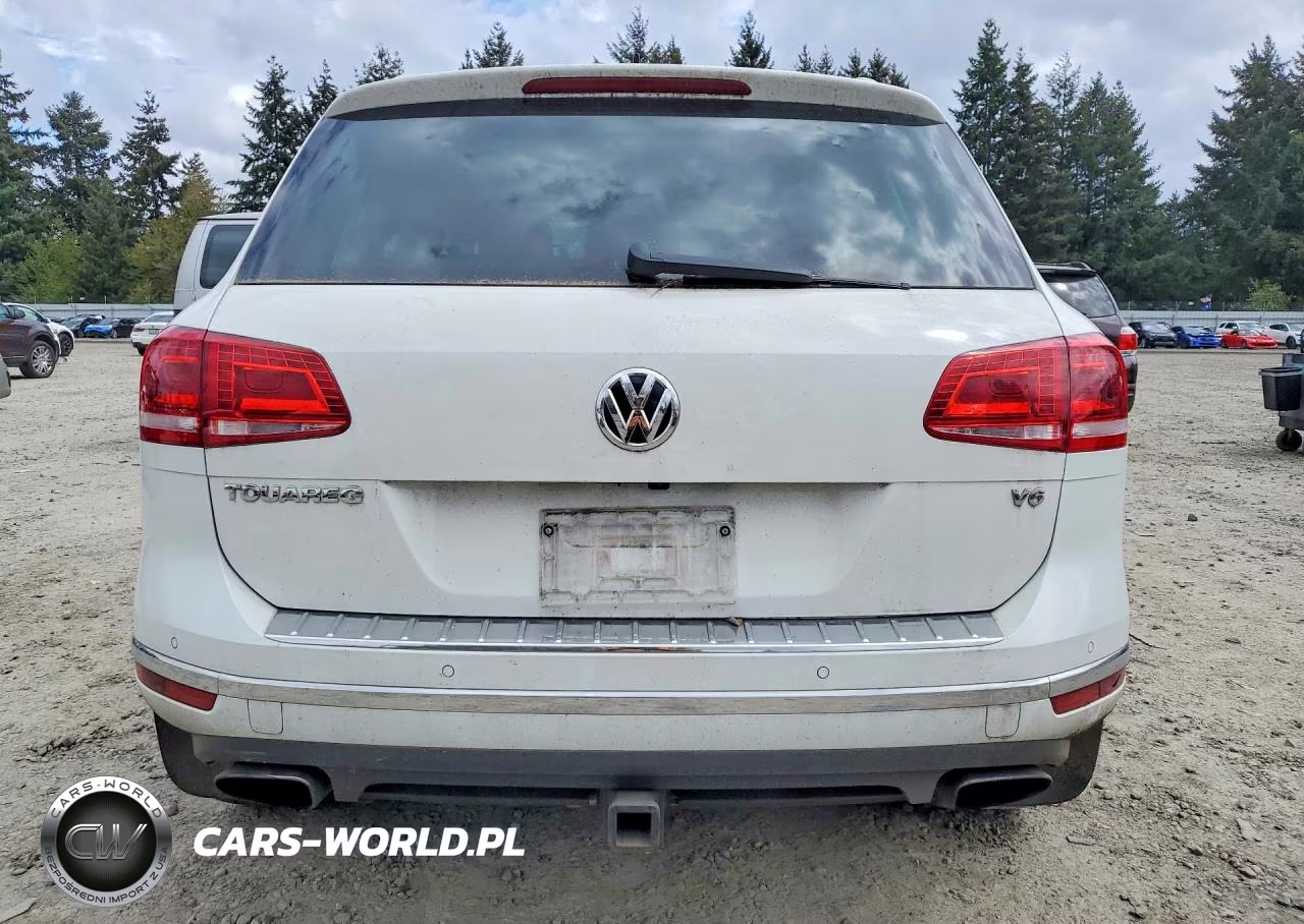 2016 Volkswagen Touareg Sport VIN:WVGEF9BP9GD010835 - 6