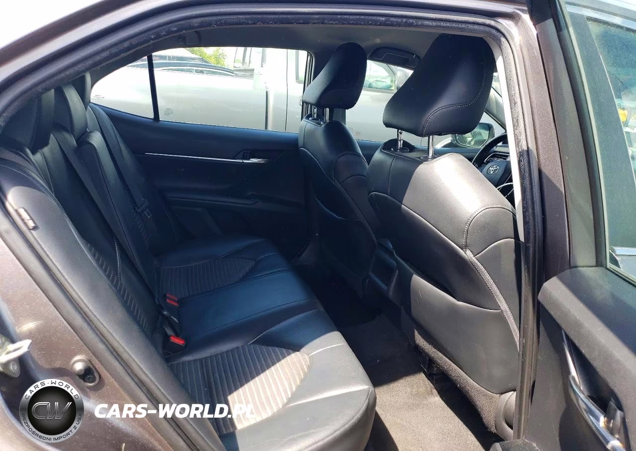 2020 Toyota Camry Se VIN:4T1G11AK9LU892341 - 10