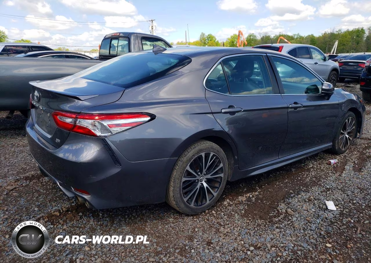 2020 Toyota Camry Se VIN:4T1G11AK9LU892341 - 3