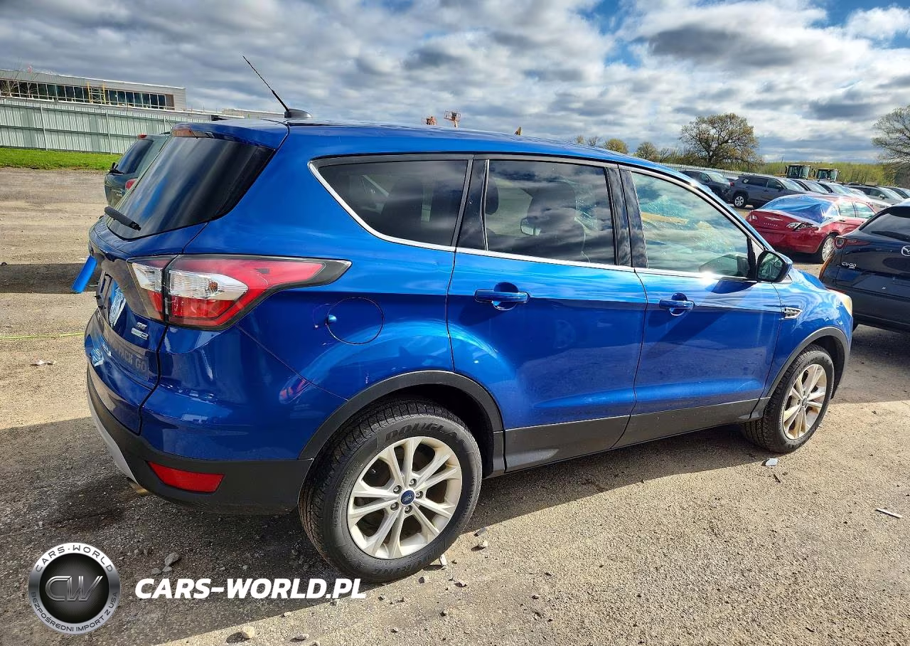 2017 Ford Escape Se VIN:1FMCU9GD8HUB50095 - 3