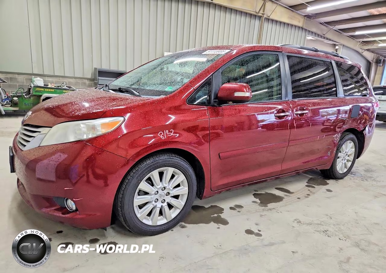 2014 Toyota Sienna Limited 7-Passenger