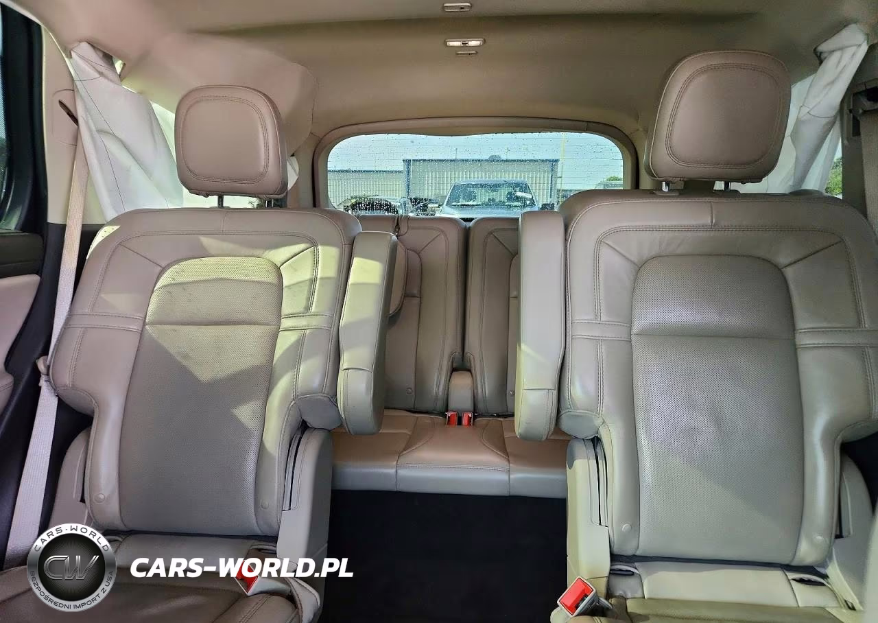 2021 Lincoln Aviator Reserve VIN:5LM5J7XC7MGL05626 - 10
