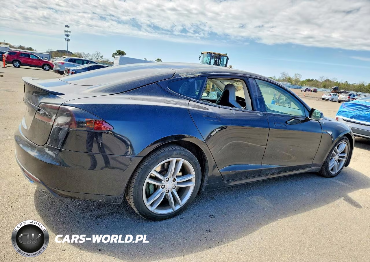 2013 Tesla Model S VIN:5YJSA1DP6DFP14029 - 3