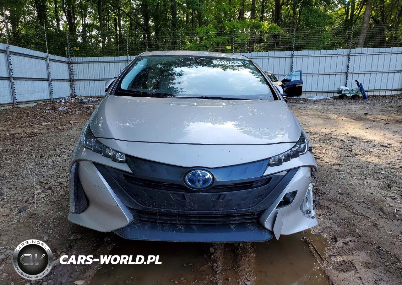 2017 Toyota Prius Prime Plus VIN:JTDKARFP1H3002090 - 5