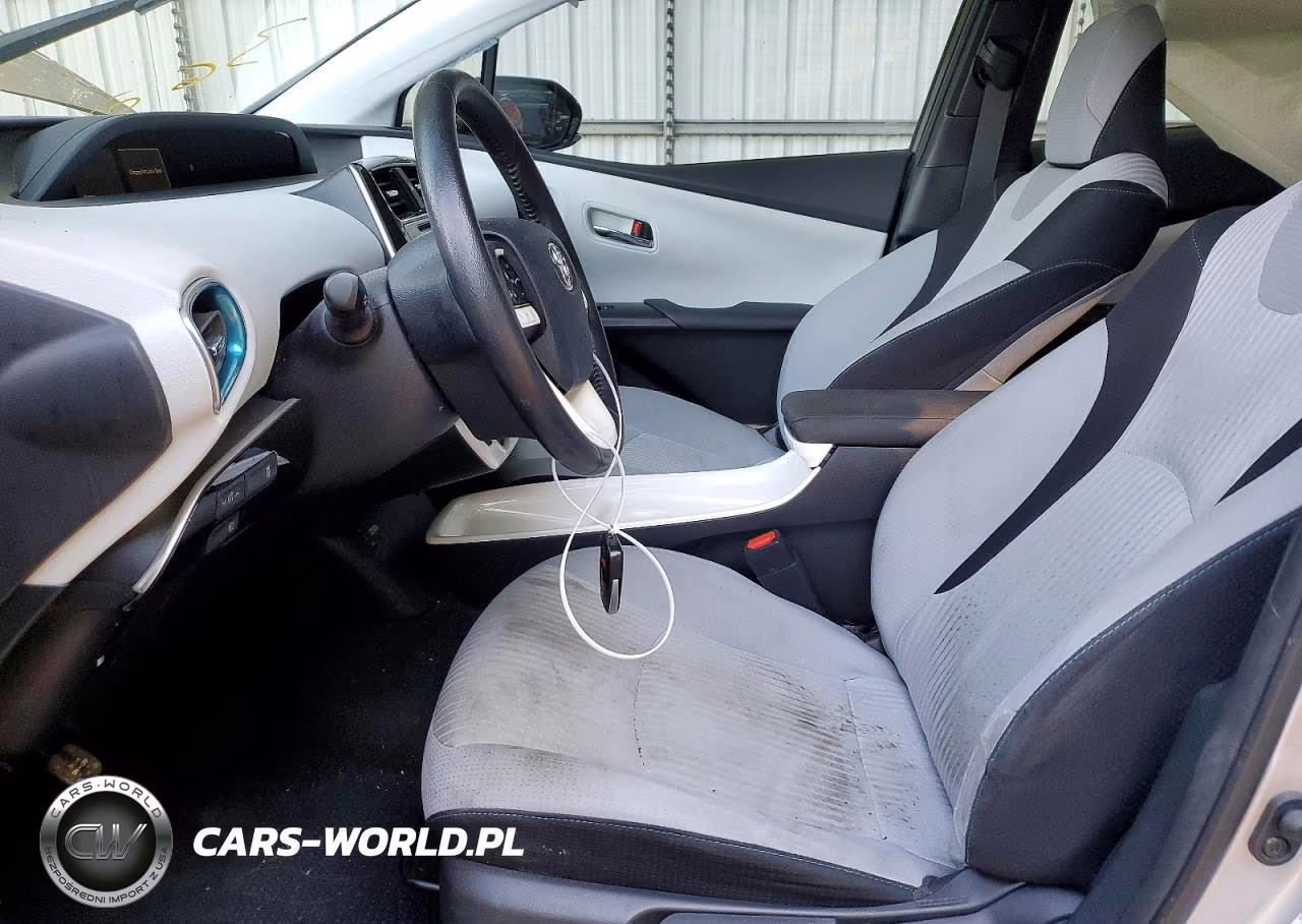 2017 Toyota Prius Prime Plus VIN:JTDKARFP1H3002090 - 7