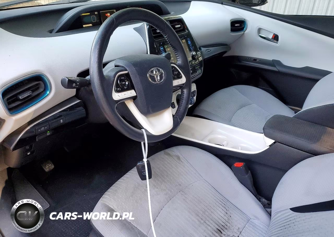 2017 Toyota Prius Prime Plus VIN:JTDKARFP1H3002090 - 8