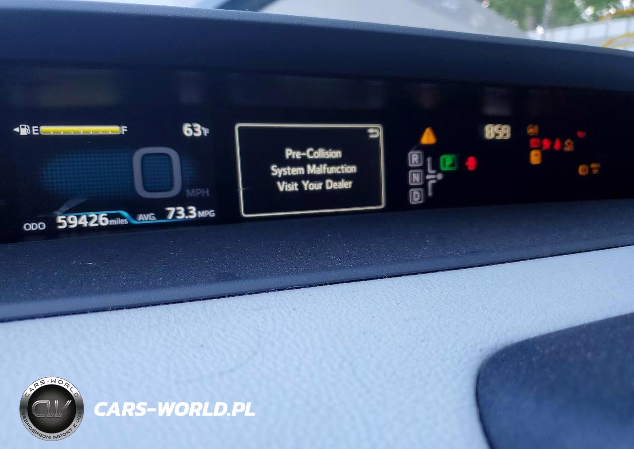 2017 Toyota Prius Prime Plus VIN:JTDKARFP1H3002090 - 9
