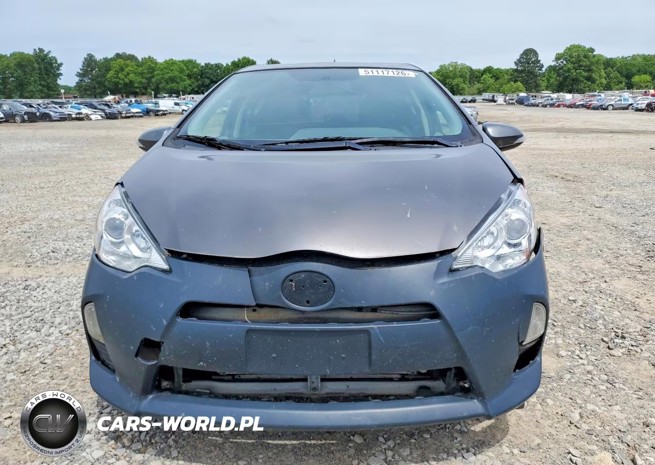 2012 Toyota Prius C Three VIN:JTDKDTB37C1506008 - 5