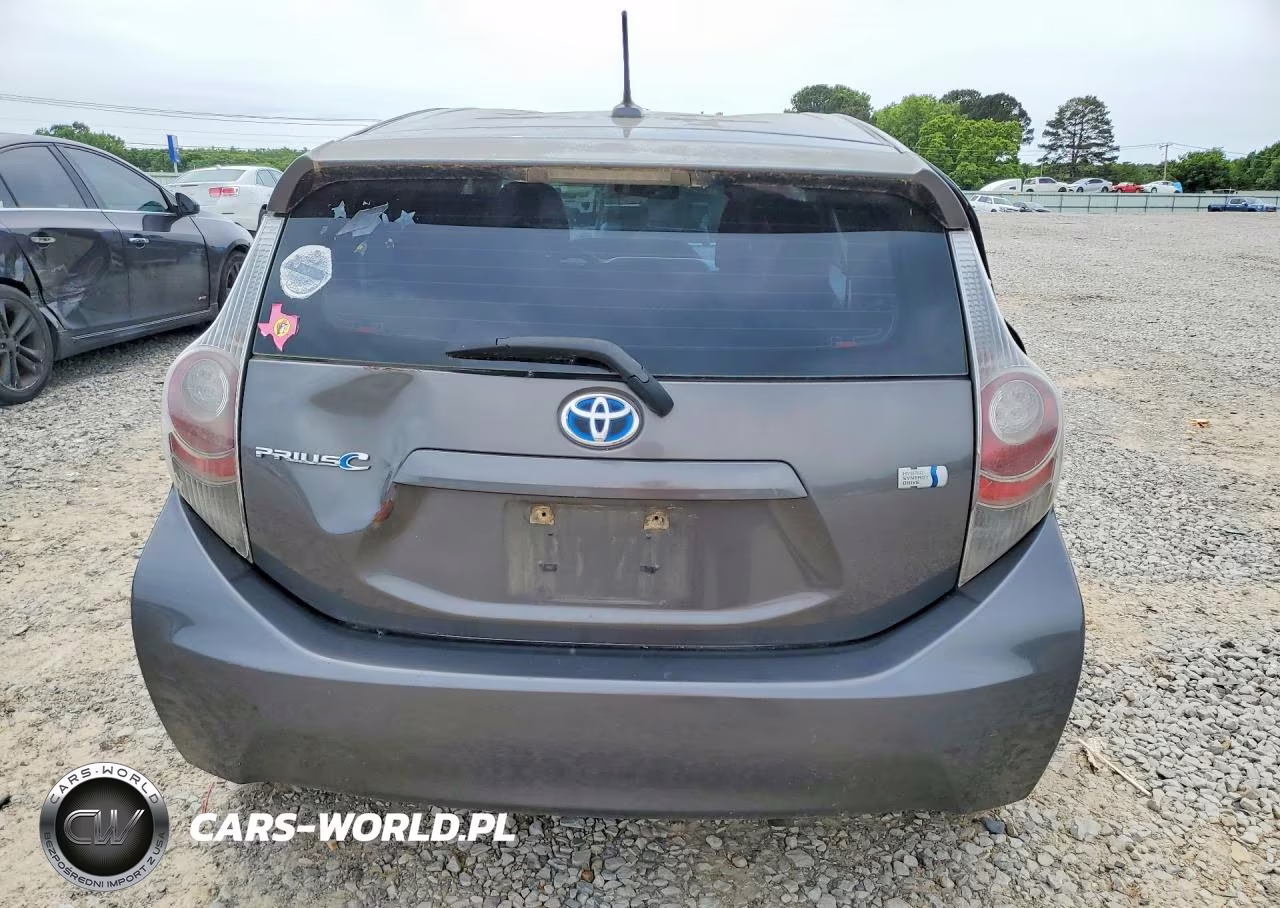 2012 Toyota Prius C Three VIN:JTDKDTB37C1506008 - 6