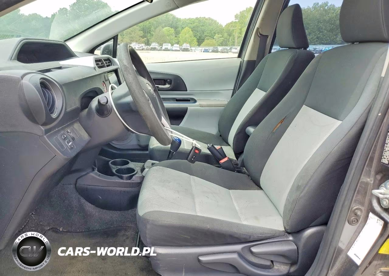 2012 Toyota Prius C Three VIN:JTDKDTB37C1506008 - 7