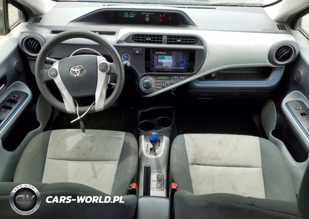 2012 Toyota Prius C Three VIN:JTDKDTB37C1506008 - 8
