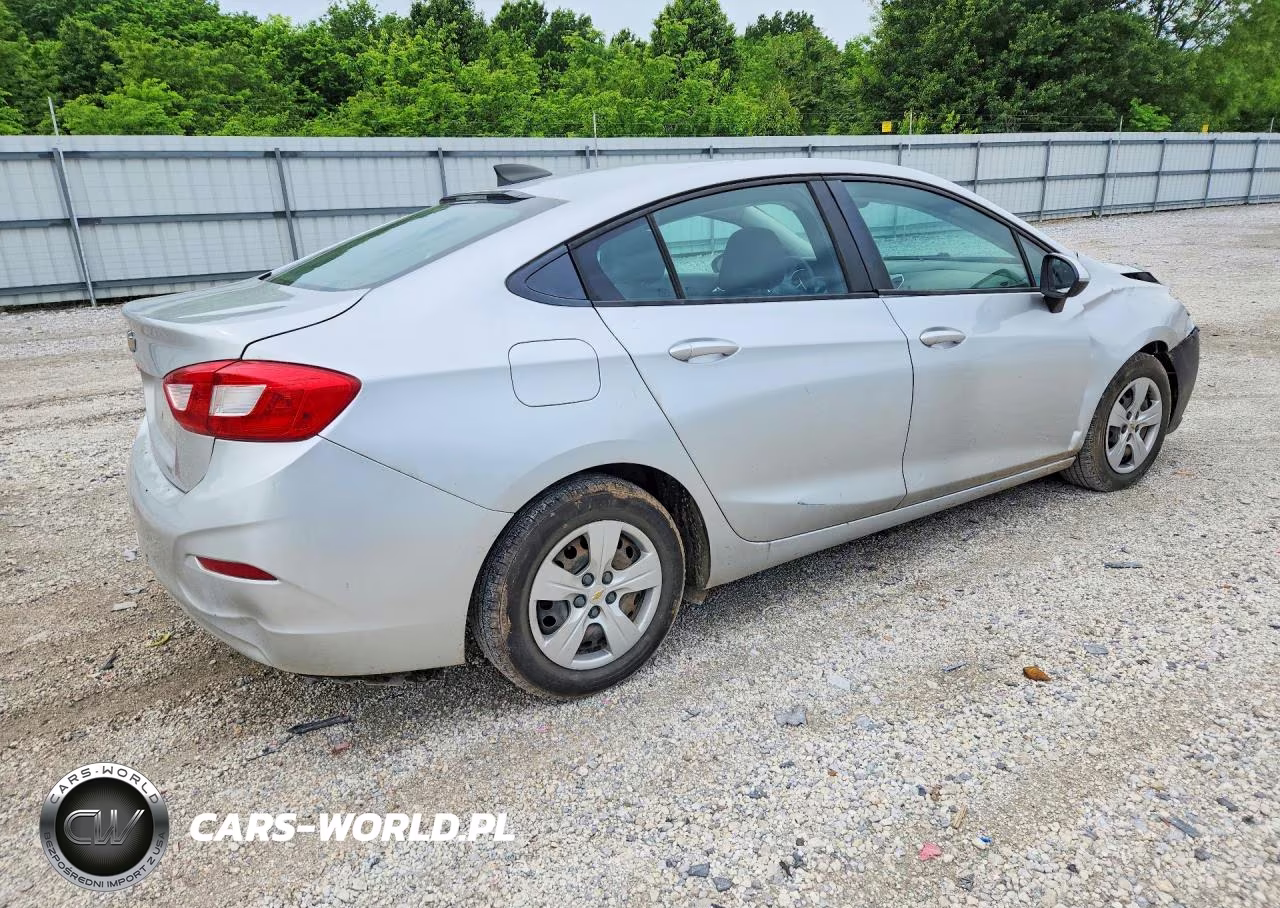 2016 Chevrolet Cruze Ls VIN:1G1BC5SM2G7295237 - 3
