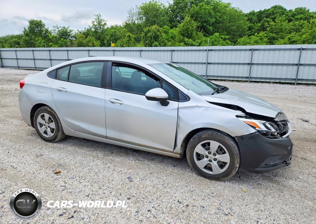 2016 Chevrolet Cruze Ls VIN:1G1BC5SM2G7295237 - 4