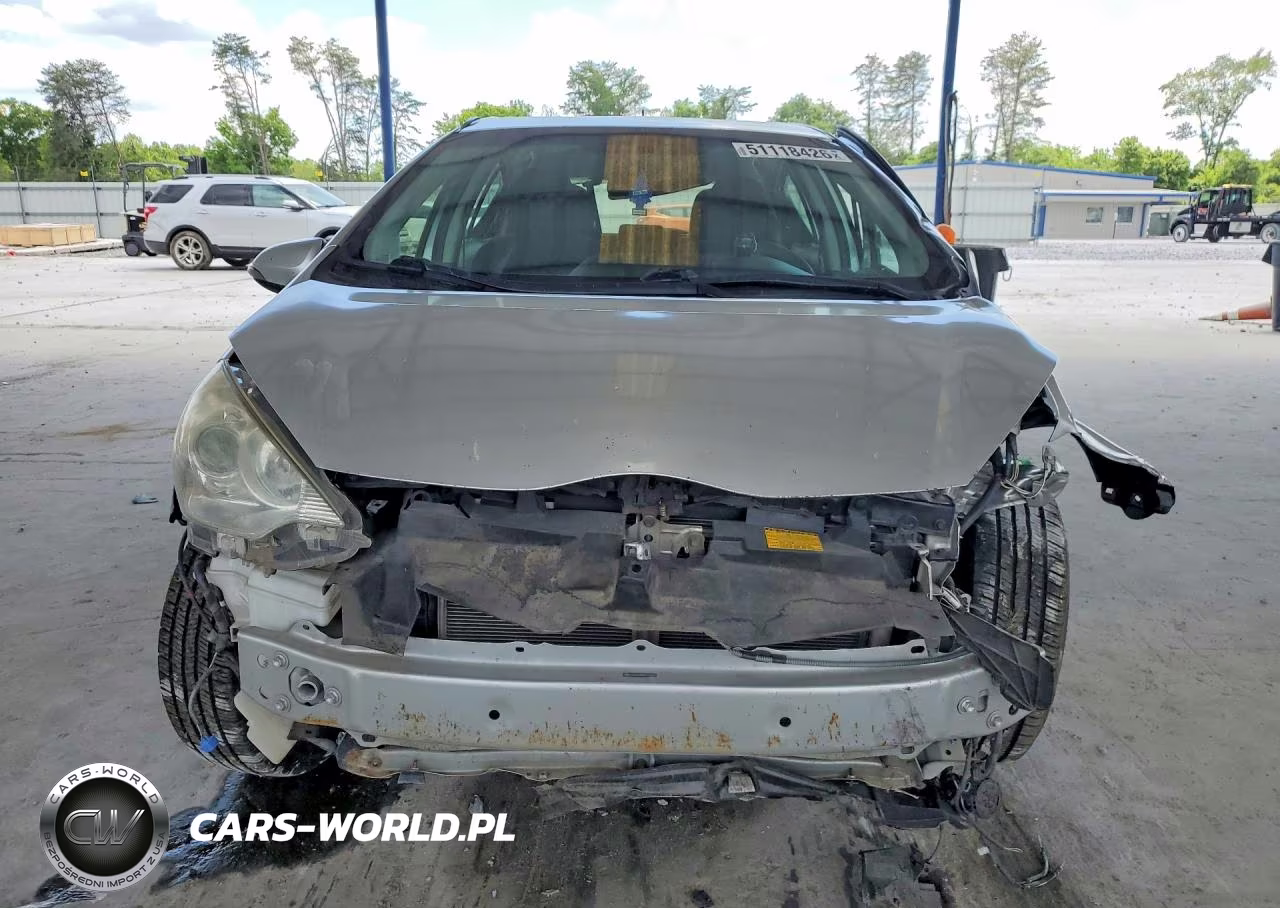 2014 Toyota Prius C Two VIN:JTDKDTB35E1570616 - 5