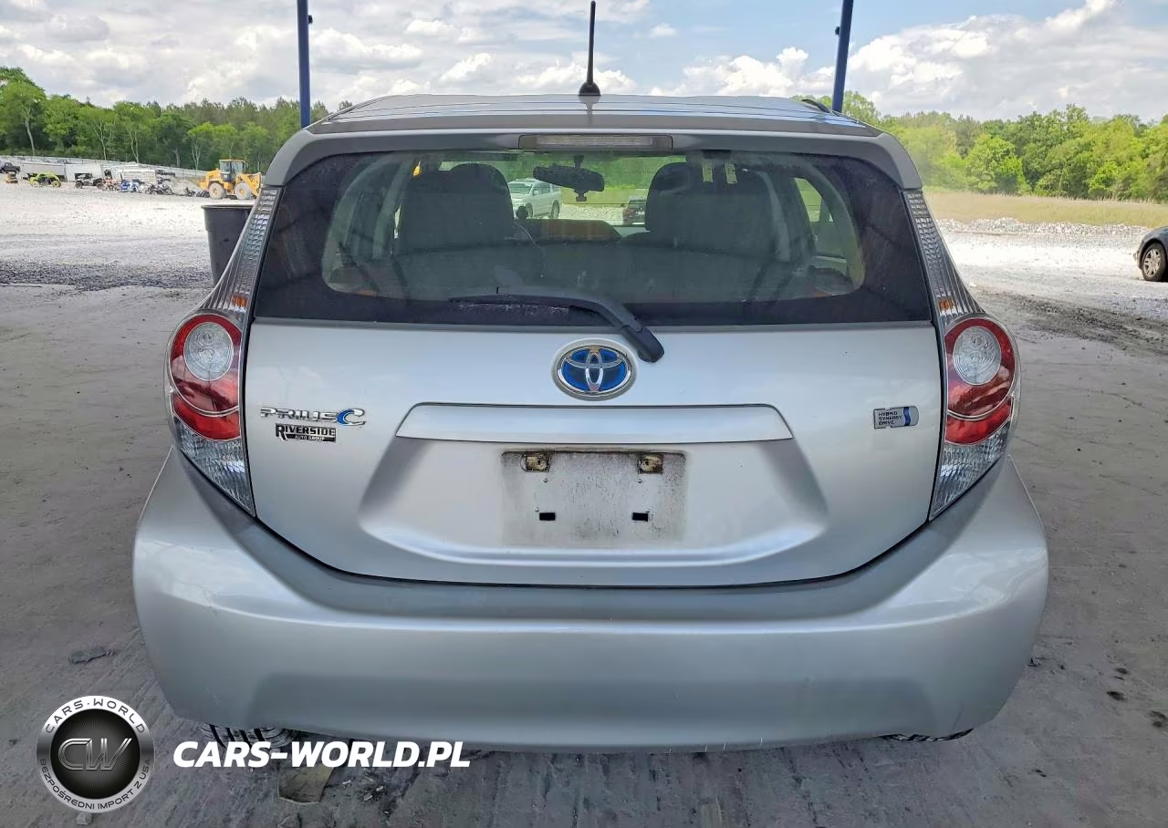 2014 Toyota Prius C Two VIN:JTDKDTB35E1570616 - 6