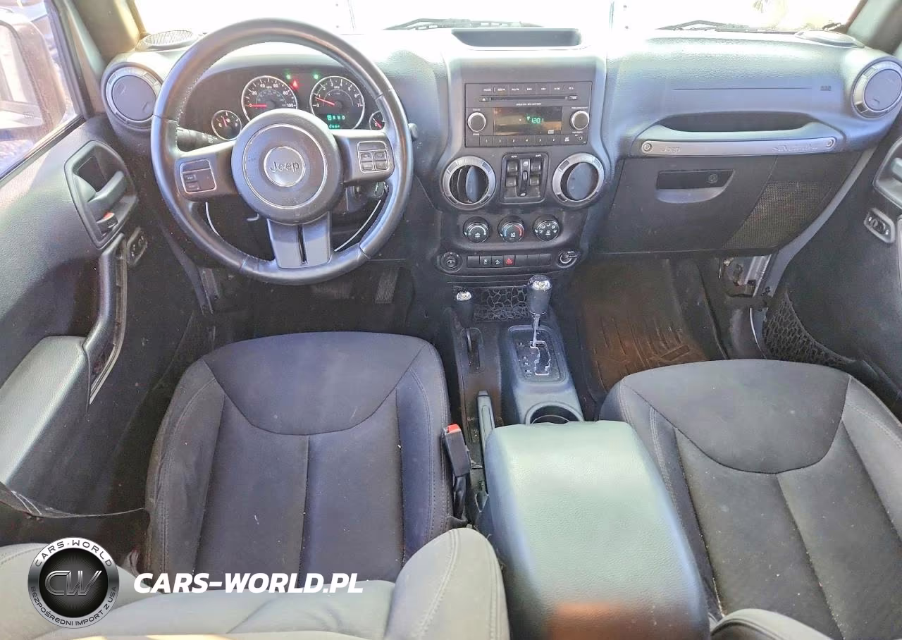2015 Jeep Wrangler Unlimited Sport VIN:1C4HJWDG4FL528657 - 8