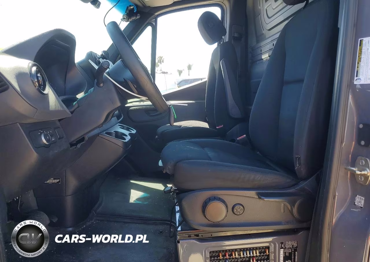 2020 Mercedes-Benz Sprinter 2500 VIN:W1W4EBHY4LT029808 - 7