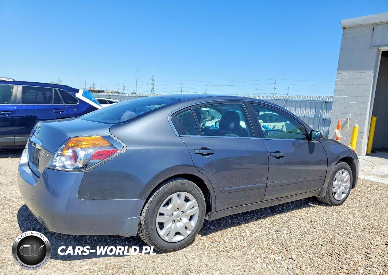 2012 Nissan Altima 2.5 VIN:1N4AL2AP4CC157090 - 3