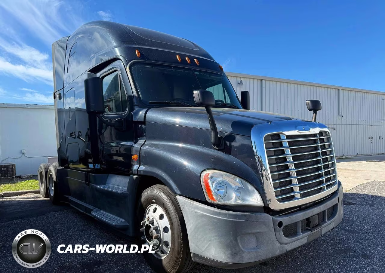 2018 Freightliner Cascadia Trucks