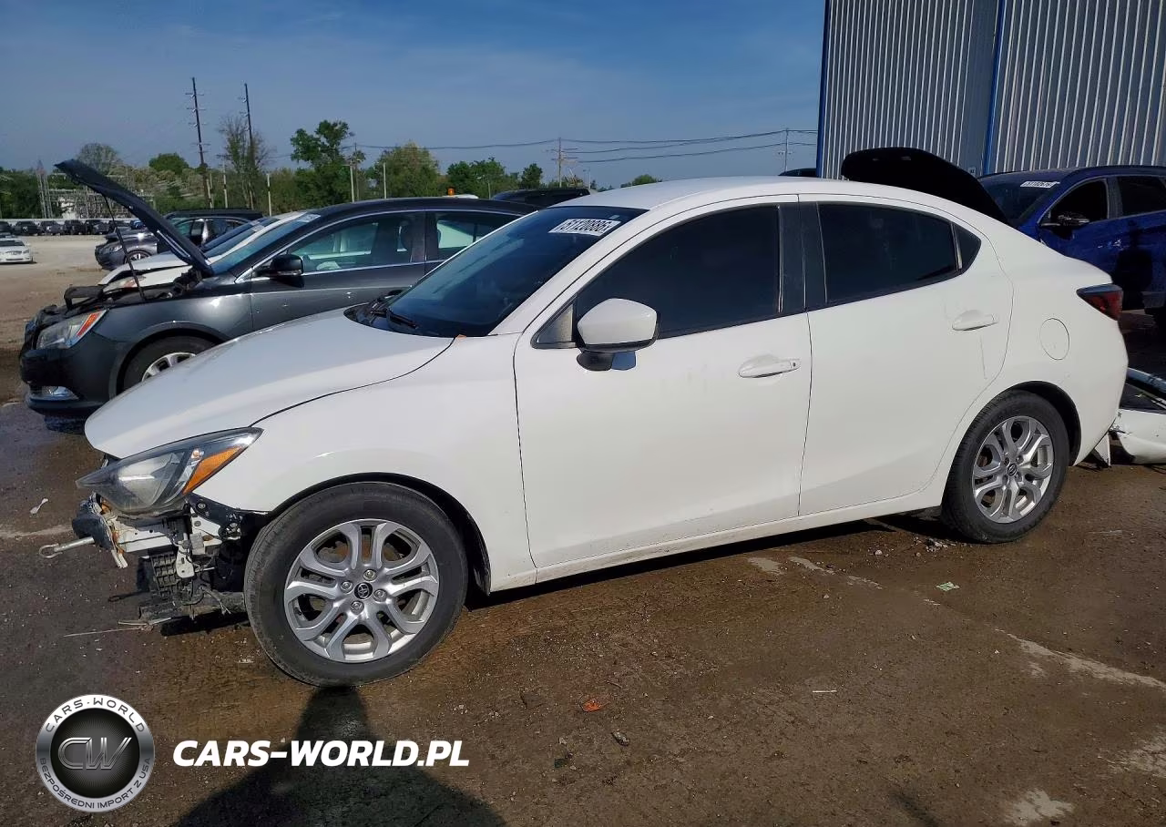 2018 Toyota Yaris Ia Base