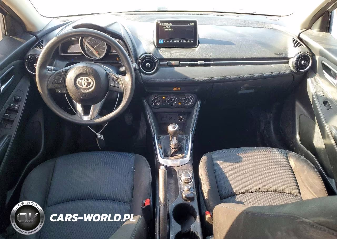 2018 Toyota Yaris Ia Base VIN:3MYDLBYV4JY326252 - 8