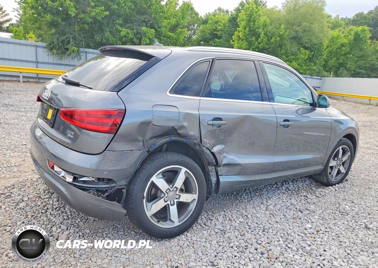 2015 Audi Q3 Premium Plus VIN:WA1EFCFS2FR002538 - 3