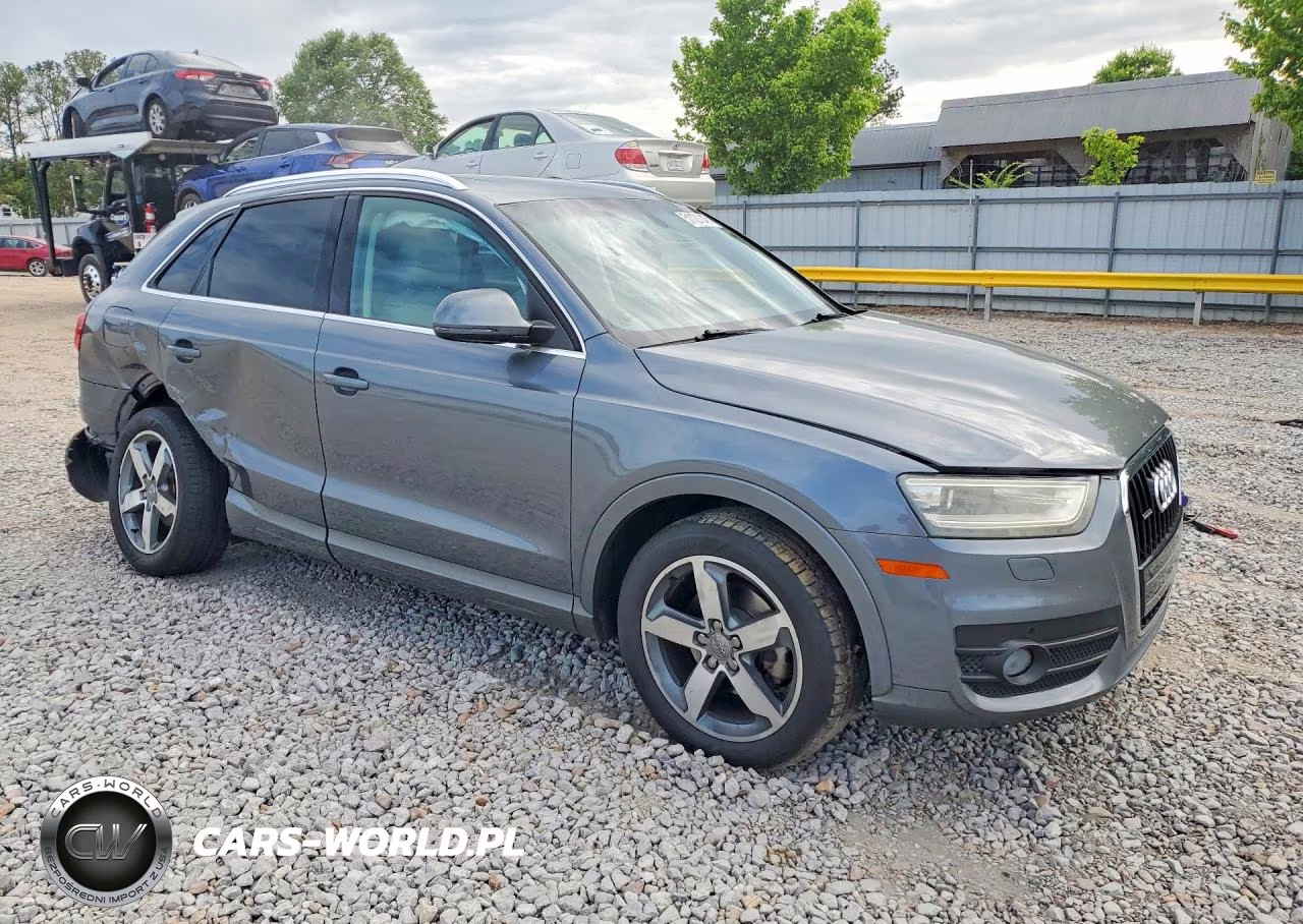 2015 Audi Q3 Premium Plus VIN:WA1EFCFS2FR002538 - 4