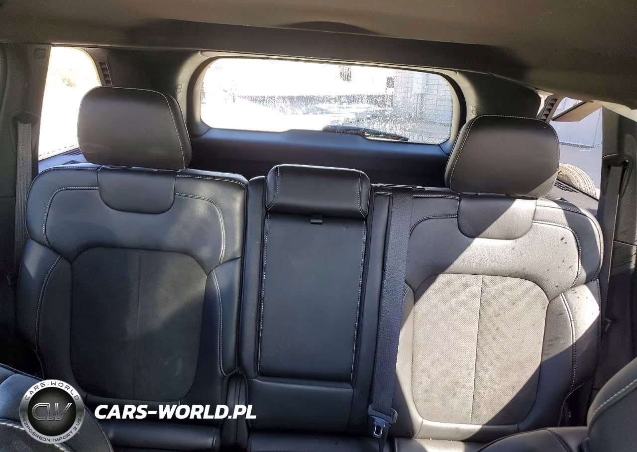2025 Jeep Grand Cherokee Laredo VIN:1C4RJHAG0SC323318 - 10