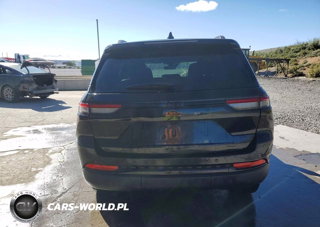 2025 Jeep Grand Cherokee Laredo VIN:1C4RJHAG0SC323318 - 6