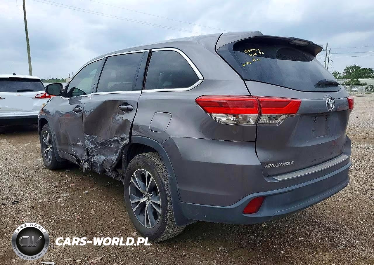 2017 Toyota Highlander Le VIN:5TDZARFH4HS032030 - 2