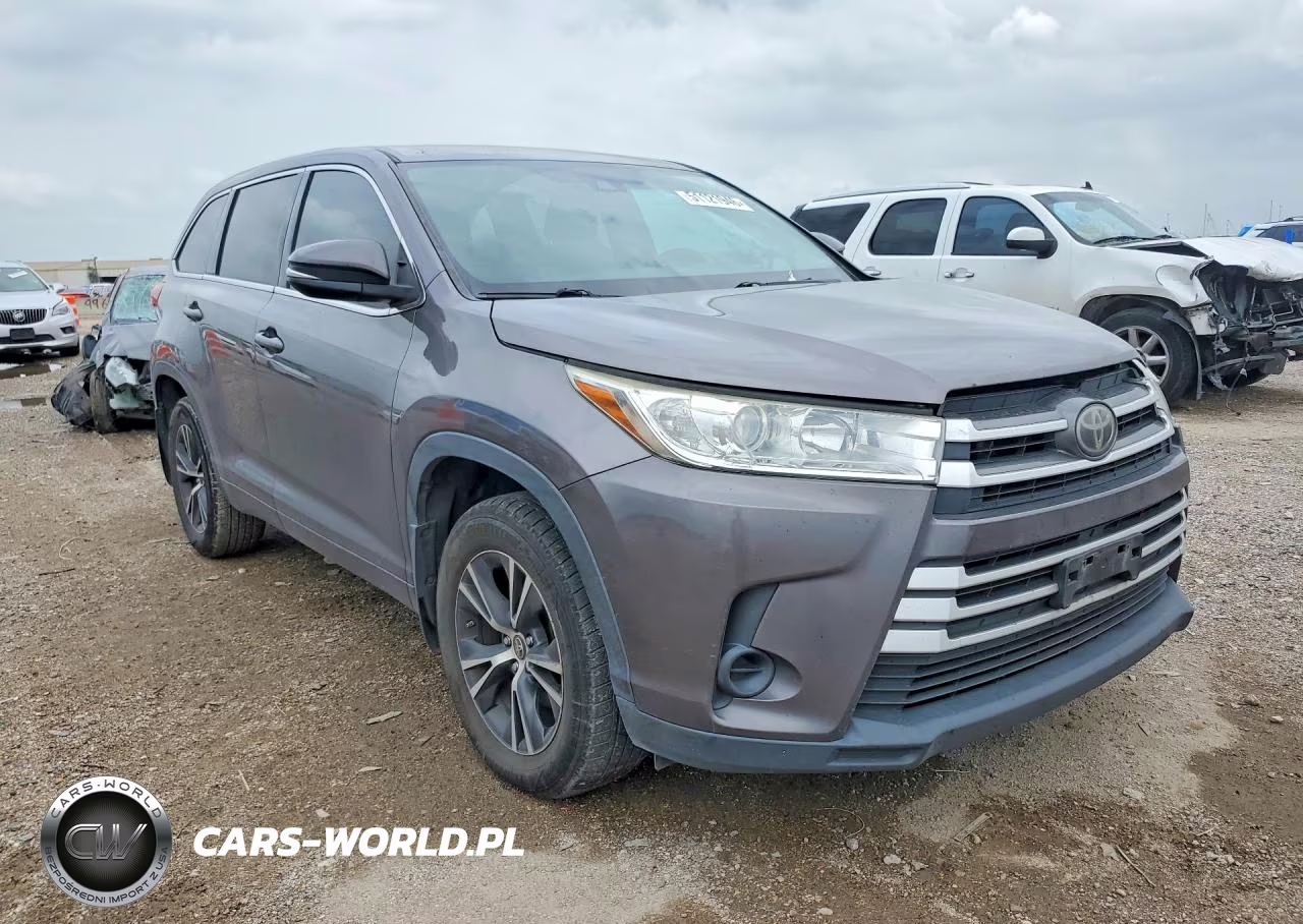 2017 Toyota Highlander Le VIN:5TDZARFH4HS032030 - 4