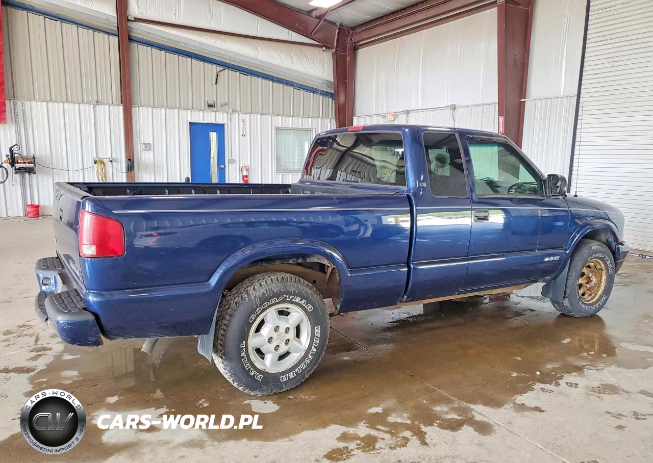 2003 Chevrolet S Truck S10 VIN:1GCDT19X738108281 - 3