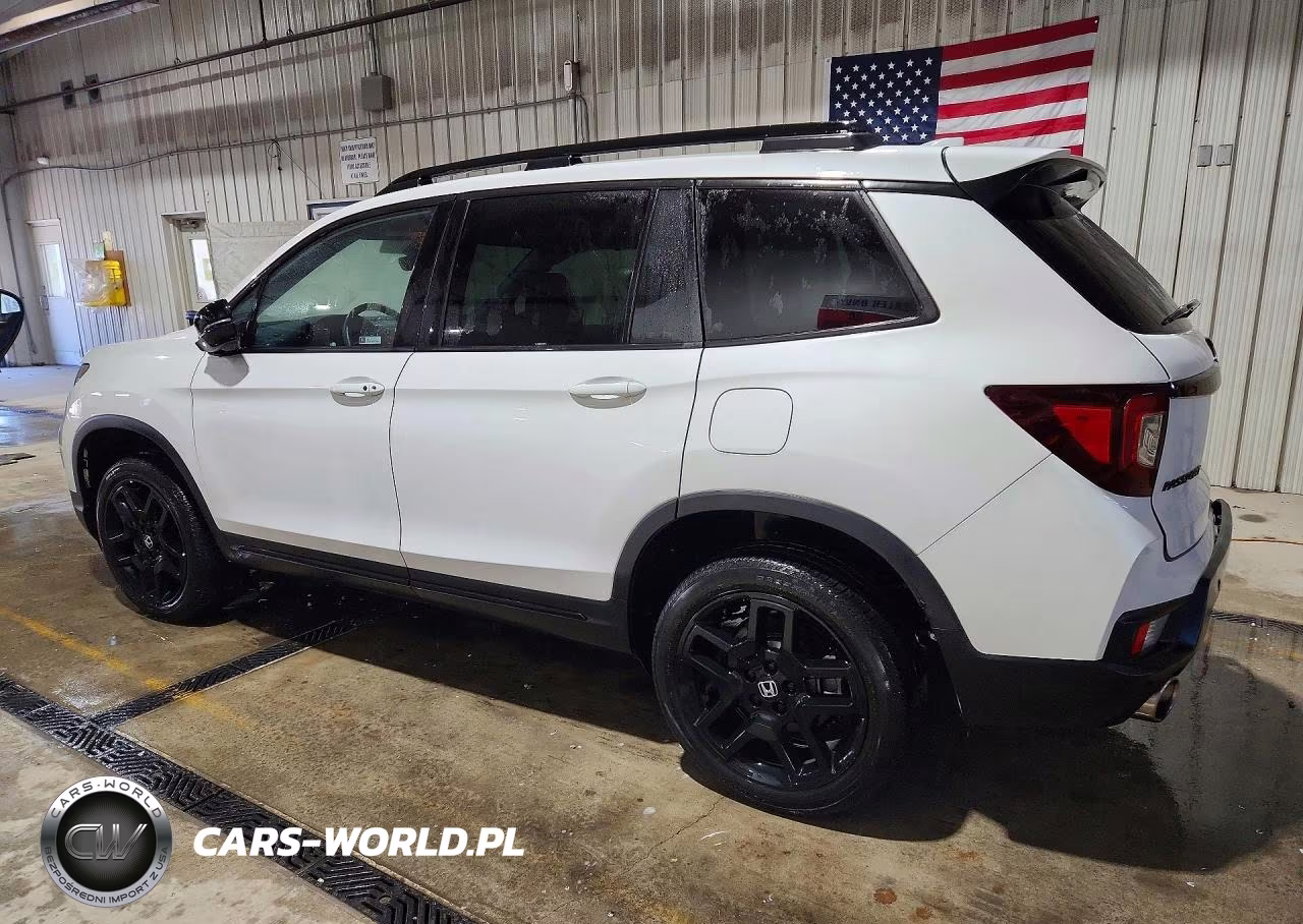 2024 Honda Passport Black Edition VIN:5FNYF8H81RB002302 - 2