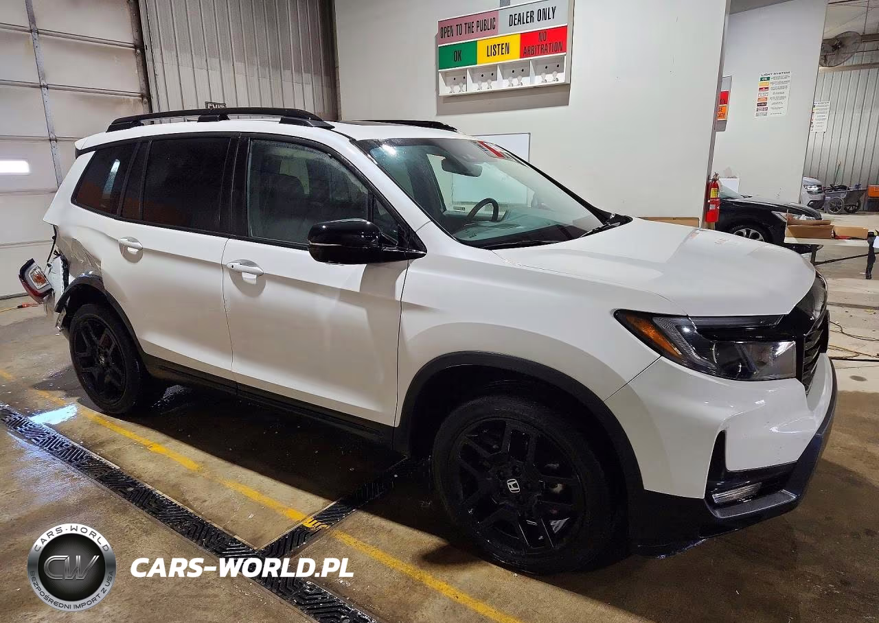 2024 Honda Passport Black Edition VIN:5FNYF8H81RB002302 - 4