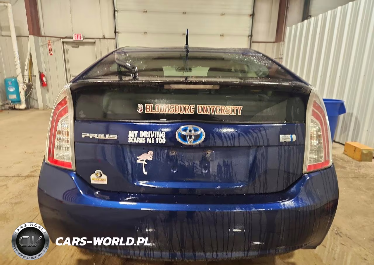 2013 Toyota Prius Two VIN:JTDKN3DU5D1683418 - 6