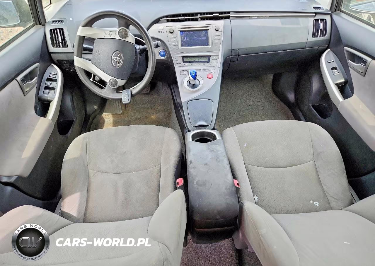 2013 Toyota Prius Two VIN:JTDKN3DU5D1683418 - 8
