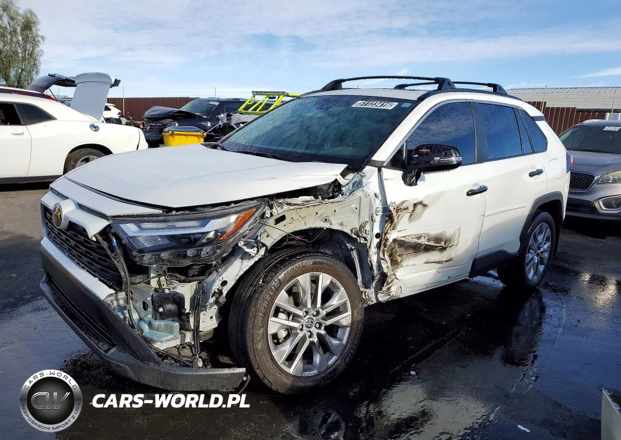 2024 Toyota Rav4 Xle Premium – zdjęcie 1 z 13