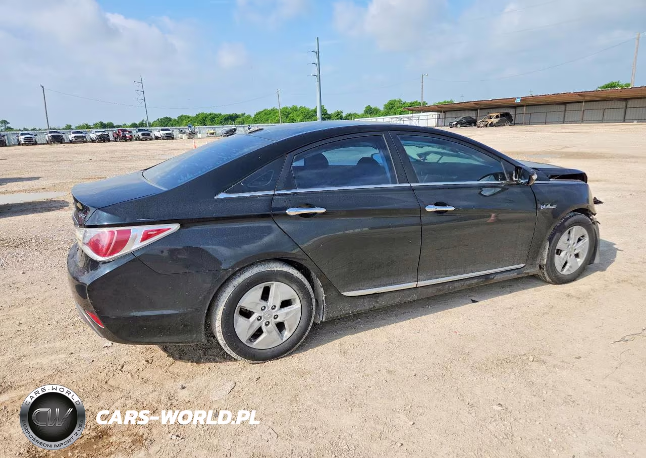 2012 Hyundai Sonata Hybrid VIN:KMHEC4A43CA032960 - 3