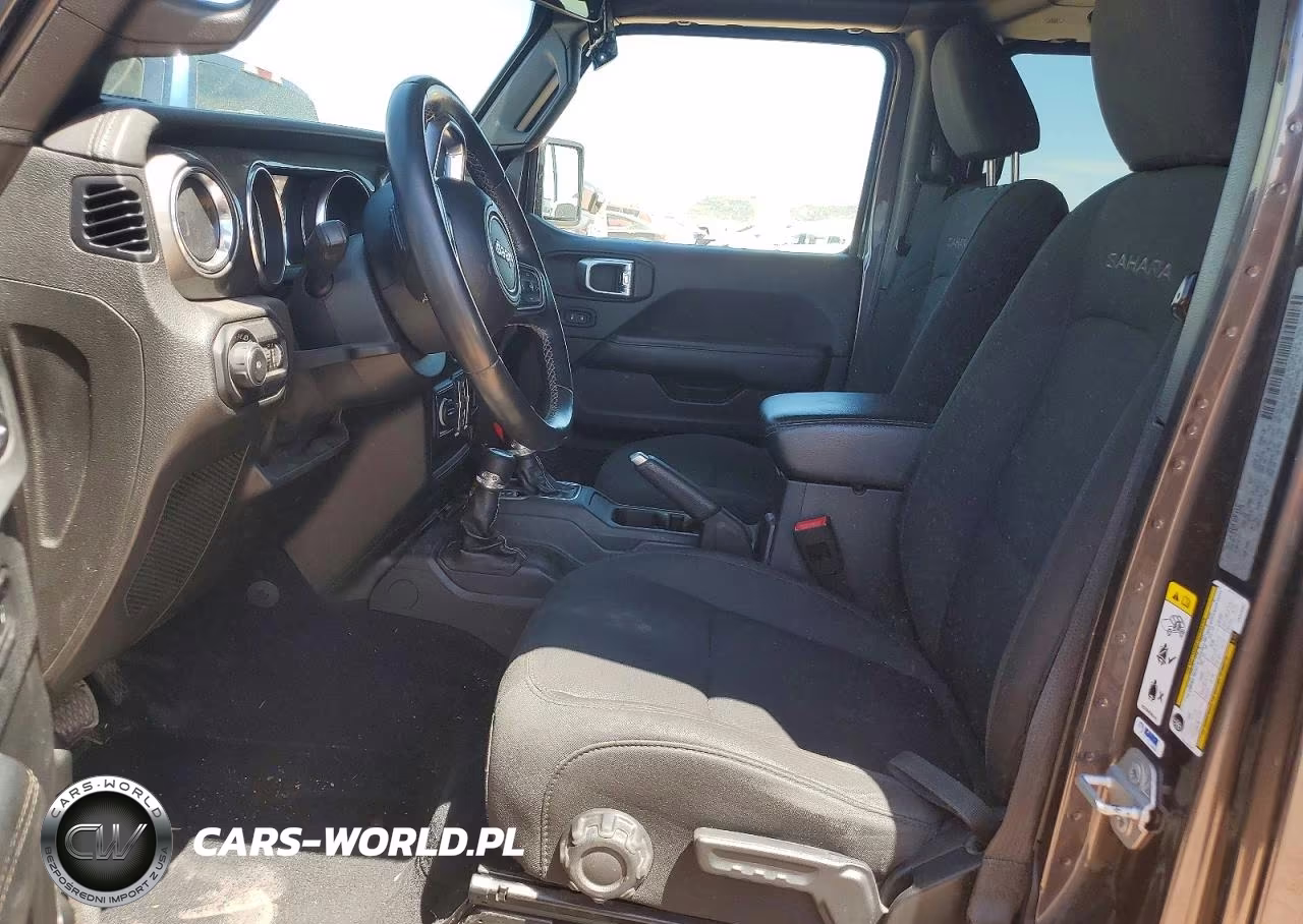 2018 Jeep Wrangler Unlimited Sahara 4X4 VIN:1C4HJXENXJW328957 - 7