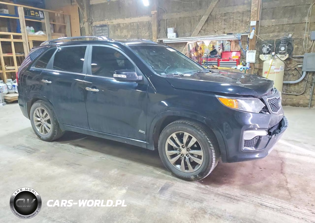 2011 Kia Sorento Sx VIN:5XYKWDA24BG136448 - 4