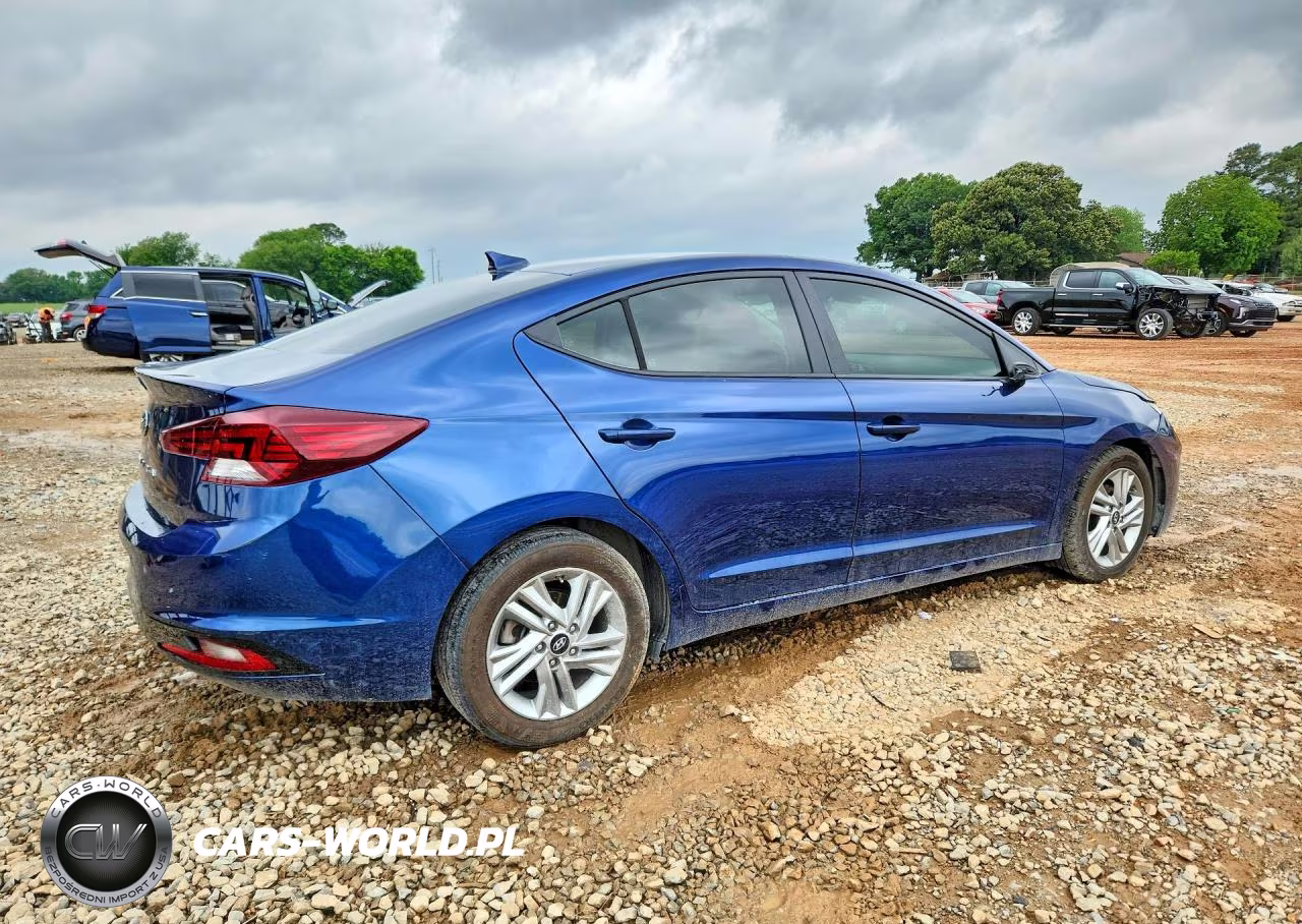 2020 Hyundai Elantra Sel VIN:5NPD84LF1LH584546 - 3