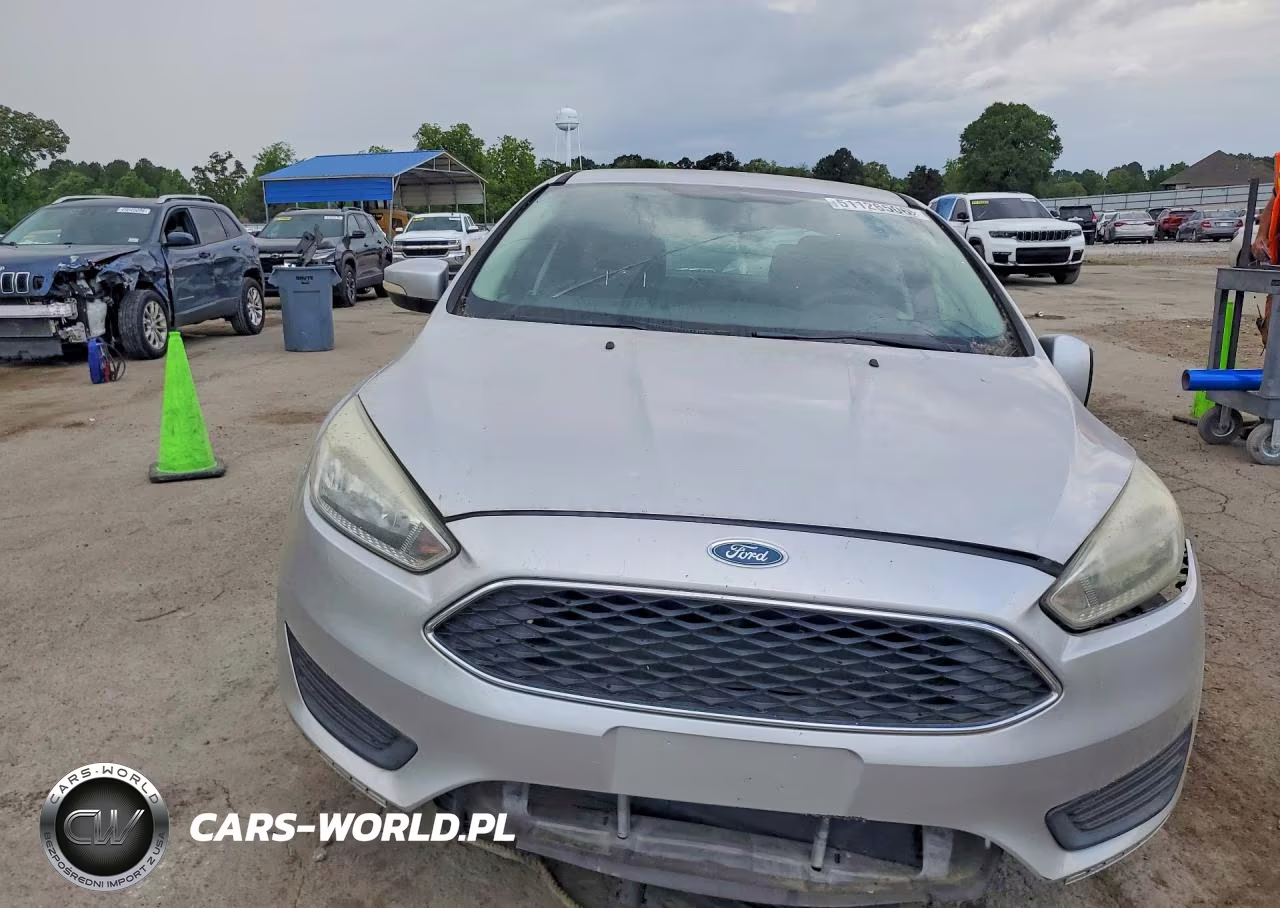 2015 Ford Focus Se VIN:1FADP3F29FL365362 - 5