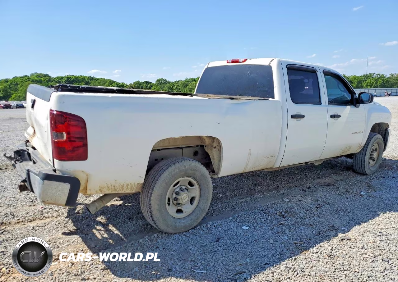 2009 Chevrolet Silverado C2500 Heavy Duty VIN:1GCHC43K99F129833 - 3