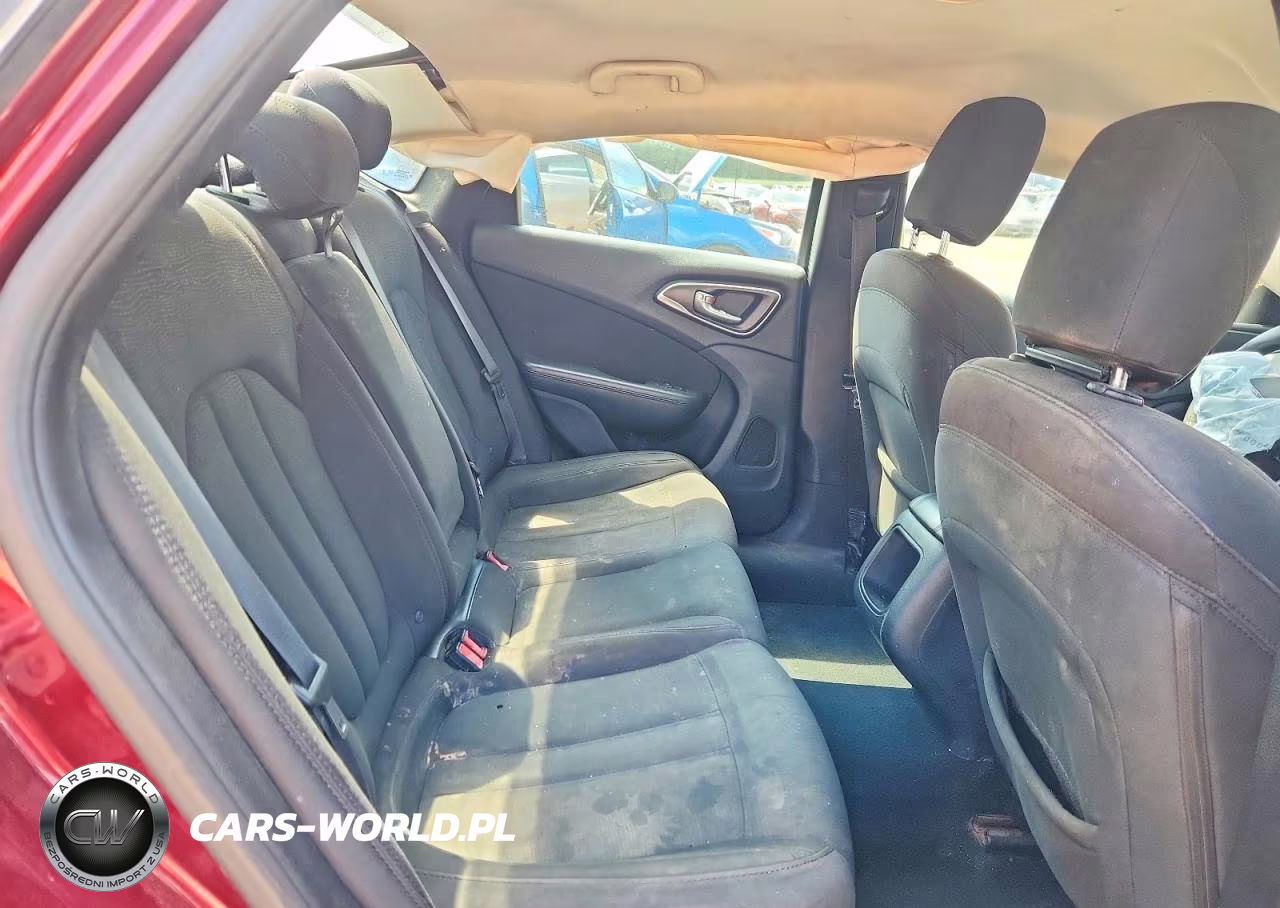 2015 Chrysler 200 Limited VIN:1C3CCCAB2FN738212 - 10