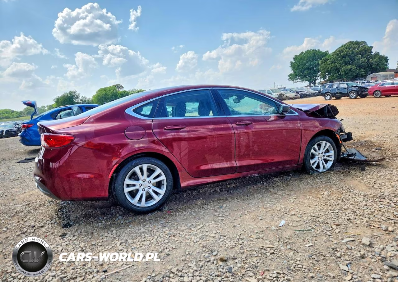 2015 Chrysler 200 Limited VIN:1C3CCCAB2FN738212 - 3