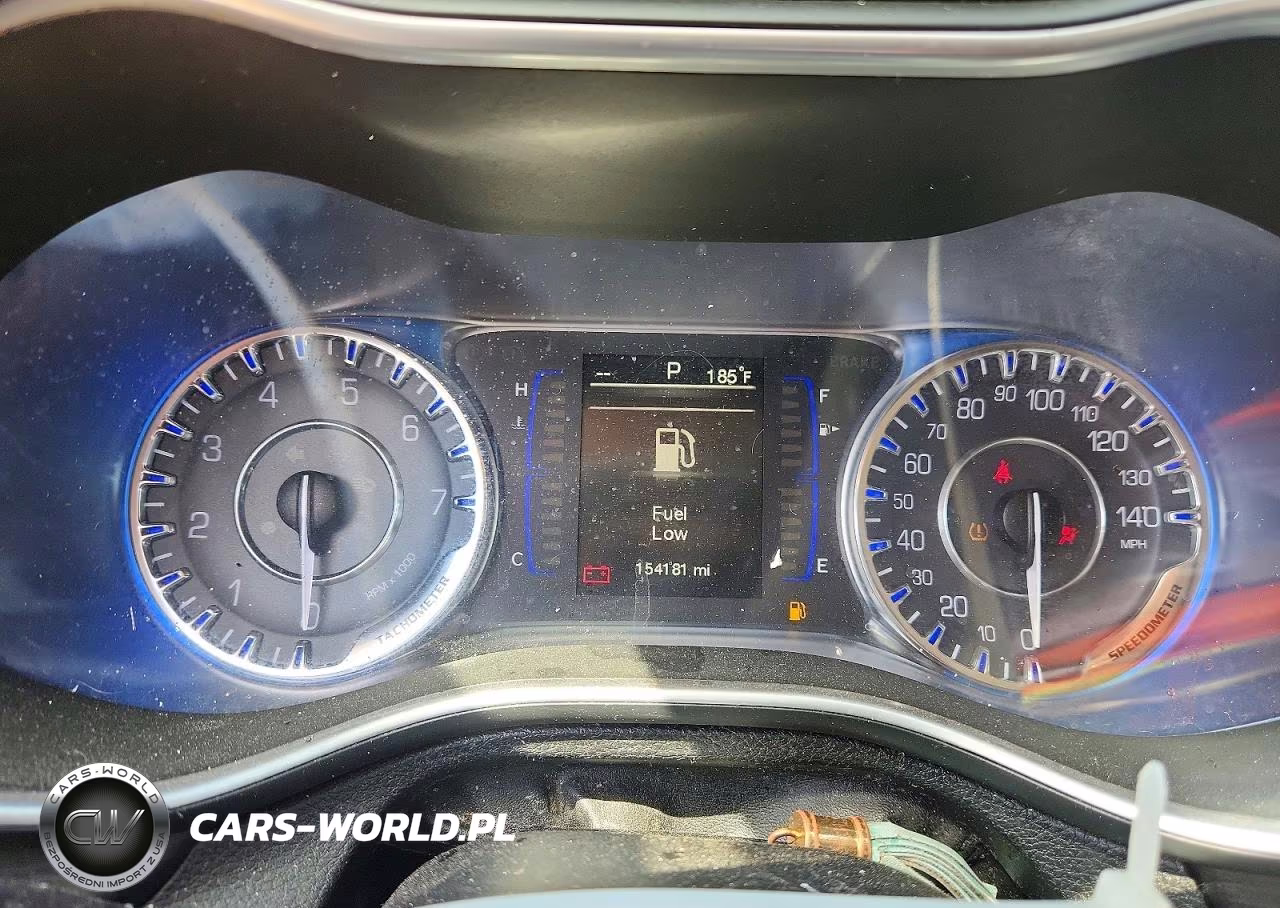 2015 Chrysler 200 Limited VIN:1C3CCCAB2FN738212 - 9