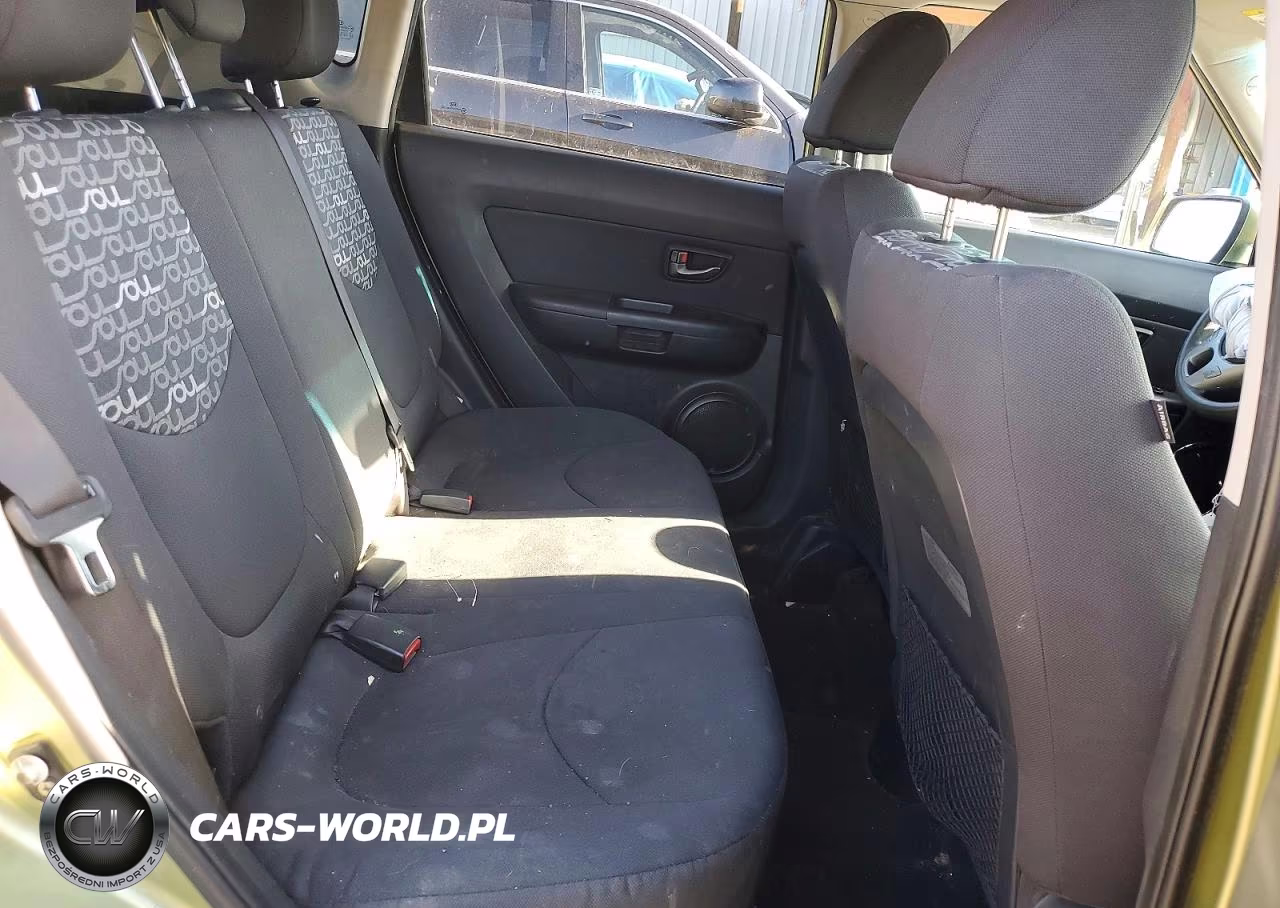 2011 Kia Soul + VIN:KNDJT2A20B7238464 - 10