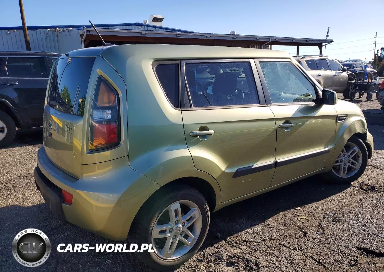 2011 Kia Soul + VIN:KNDJT2A20B7238464 - 3