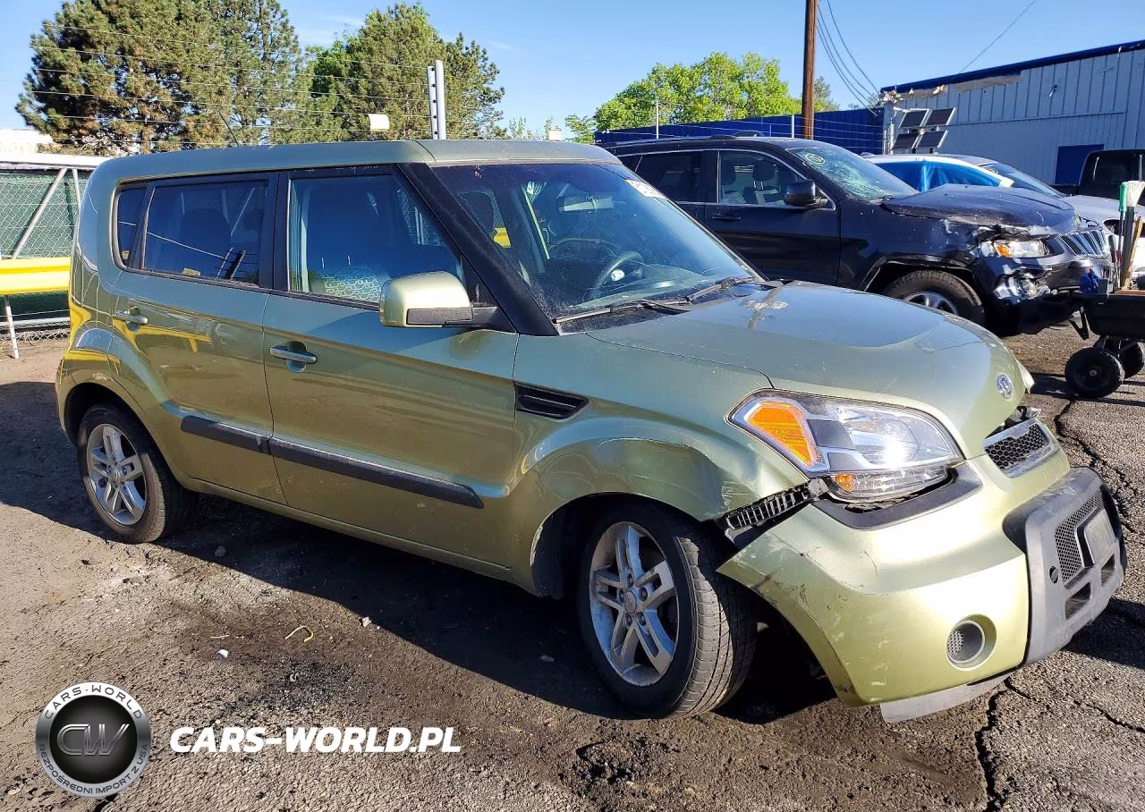 2011 Kia Soul + VIN:KNDJT2A20B7238464 - 4